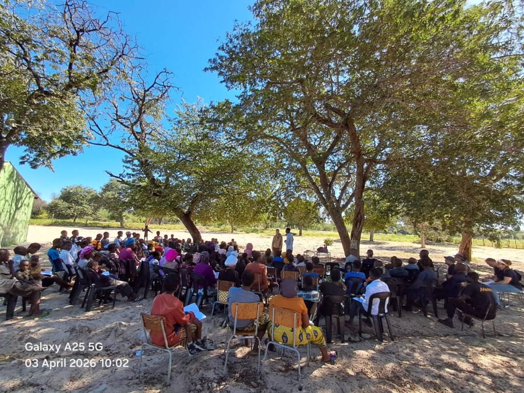 Paaskamp onder die Bome op Omega in die Caprivi Strook
